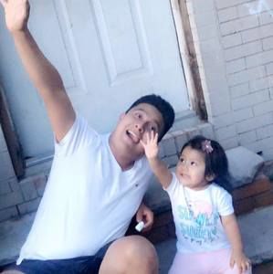 Meet your Posher, Carlos